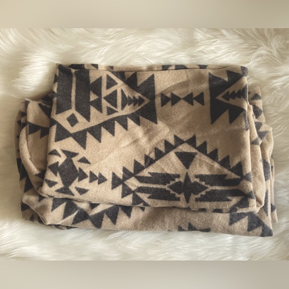 ✌🏼 #2034 Brushed Boho Southwest Vibes Aztec Cowl Neck Top - Picture 8 of 16